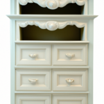 vitrineskab malet indeni